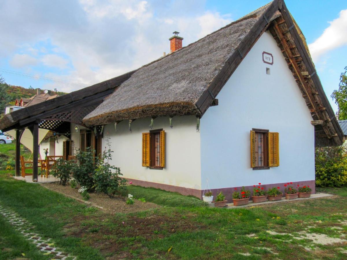 Holiday Home Szijarto - Bgk111 By Interhome บาลาตองโยรอค ภายนอก รูปภาพ